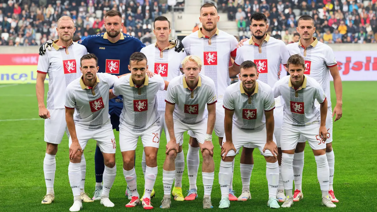 Football HK 1905: £1.7M Bid for Hradec Králové