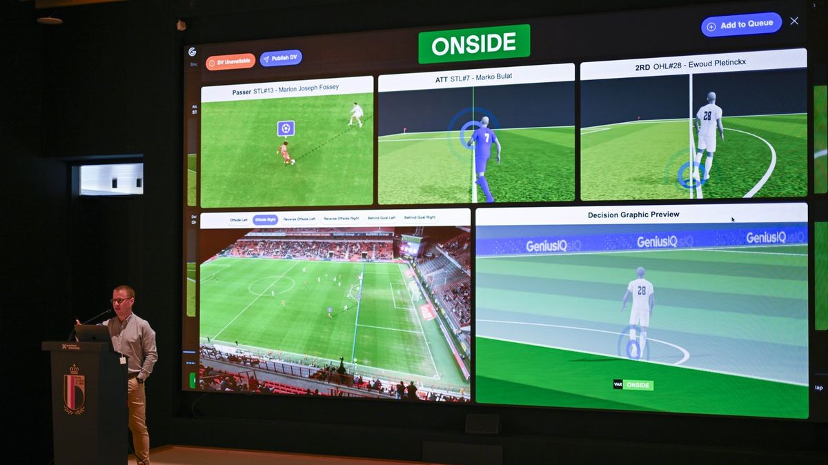 Revoluce ve fotbale! FIFA možná změní pravidlo o ofsajdu už příští rok