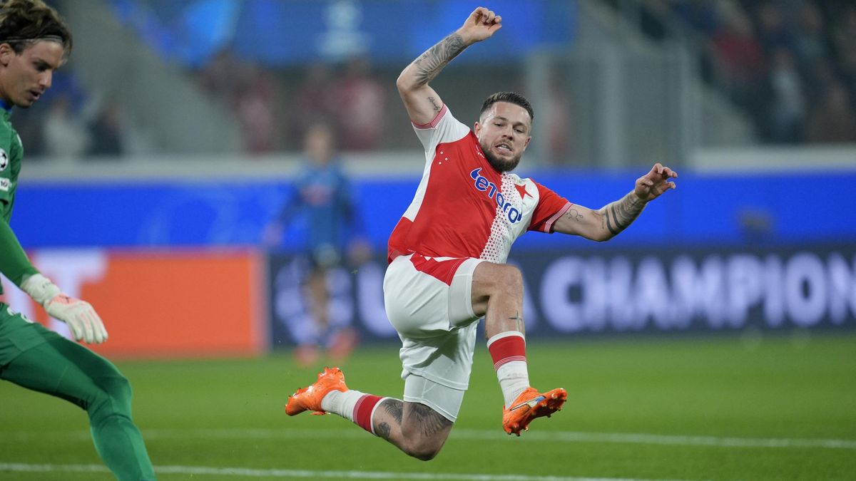 FOTBAL ONLINE: Slavia svádí v Lize mistrů vyrovnanou bitvu s Atalantou