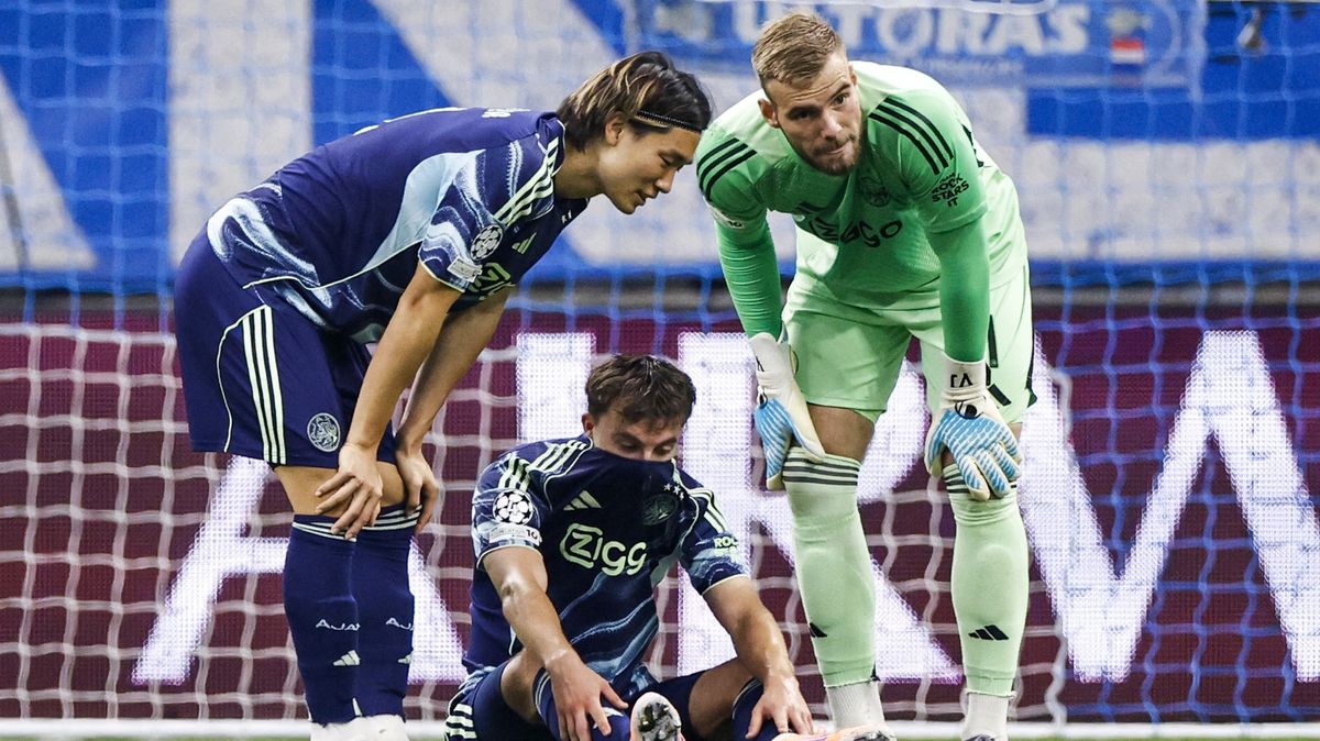 Ostuda, noční můra, jatka. Ajax s brankářem Jarošem schytal po výprasku v Lize mistrů ostrou kritiku