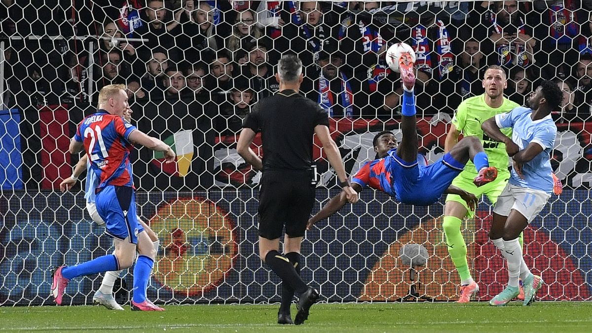 FOTBAL ONLINE: Vydra se trefil! A další rána pro Malmö. Plzeň nakročila k první výhře v EL