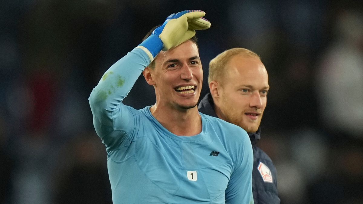 Brankář Lille zlikvidoval první, druhou i třetí penaltu! Přitom jen plnil slib snoubence