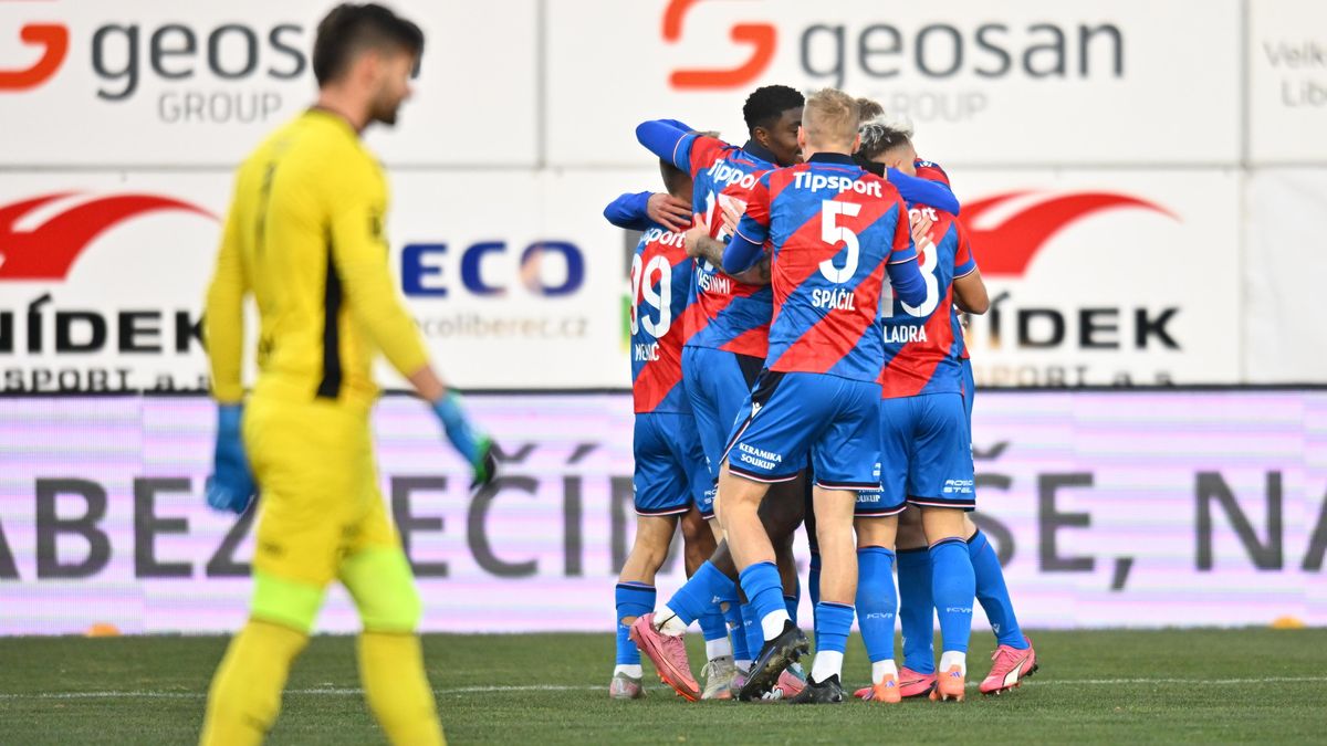 FOTBAL ONLINE: Jablonec se nevzdává a proti Plzni snížil. Karviná přestřílela Hradec