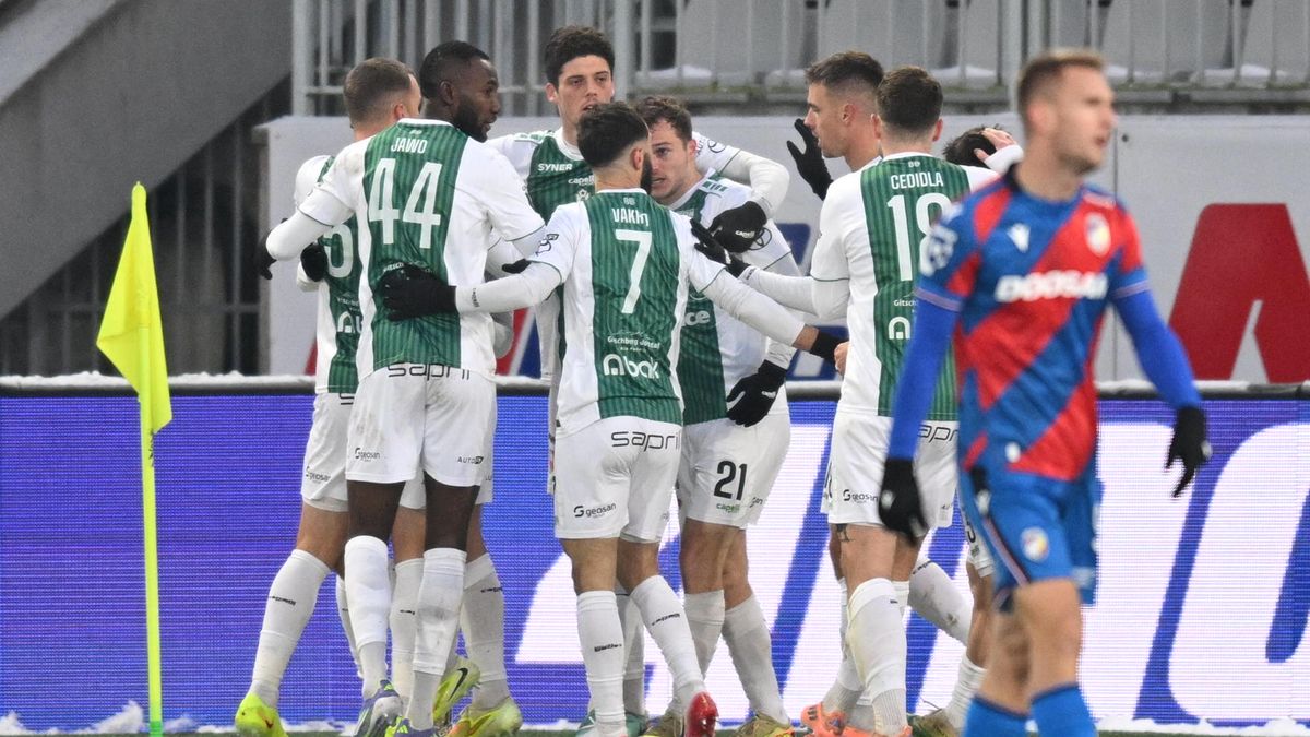 FOTBAL ONLINE: Šok pro Plzeň, slibný náskok je pryč! Karviná přestřílela Hradec