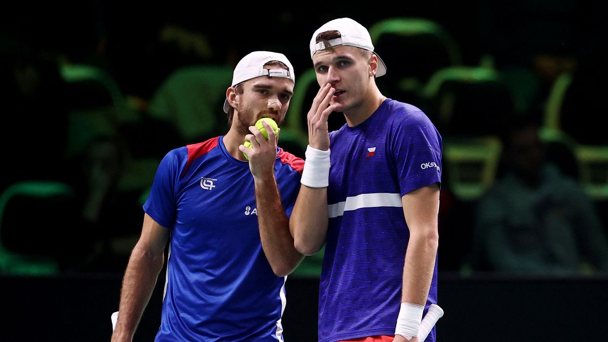 TENIS ONLINE: Dramatický boj o semifinále. Češi do závěrečné čtyřhry nevstoupili dobře