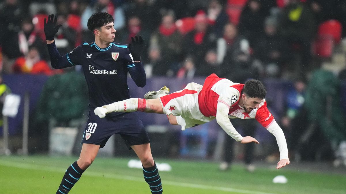 FOTBAL ONLINE: Slavia přežila těžké chvíle, Staněk čaruje. Může velet do útoku na první výhru