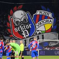 Choreo plzeňských fanoušků.