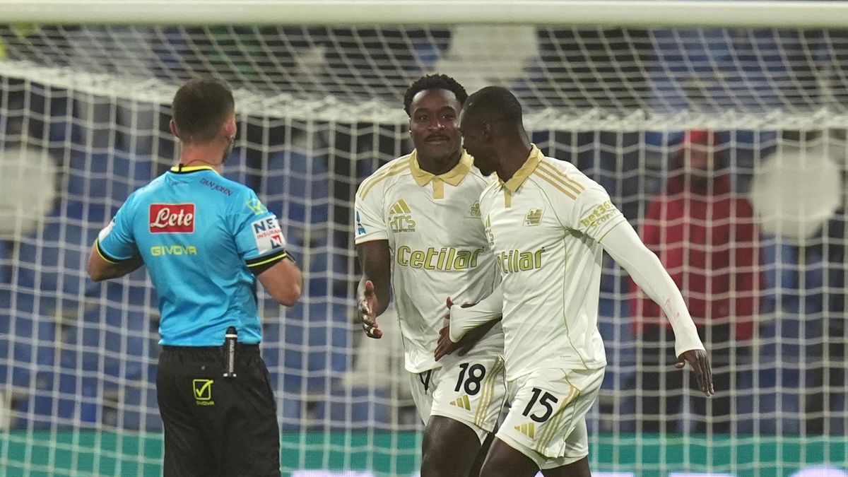 Pisa přišla v nastavení o výhru nad Sassuolem, Buffon šanci nedostal