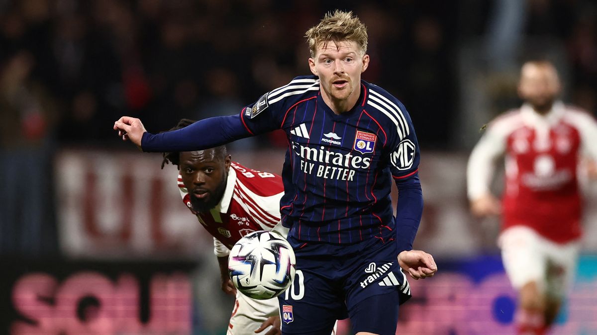 Lyon prohrál na hřišti Lorientu, Šulc odehrál celý zápas