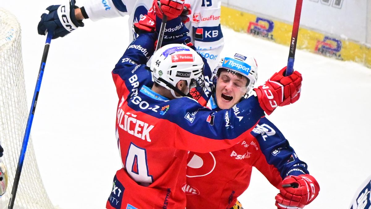 Železní muži v Pardubicích. Dvojice útočníků zvládla čtyři zápasy ve čtyřech dnech