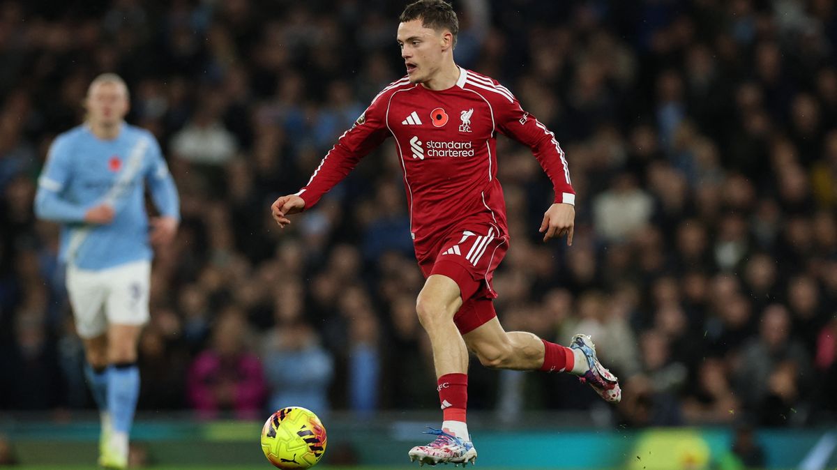 Nulová posila za tři miliardy rozděluje osobnosti. Německý kouč si rýpl do Liverpoolu