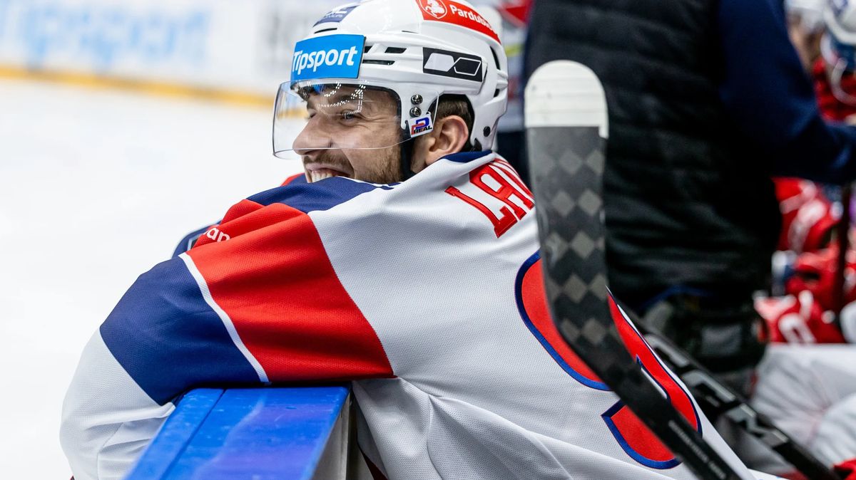 V Dynamu vydělá víc než v NHL. Dědek si mě naťuknul, jiní majitelé ani hráče neznají, líčí Lauko