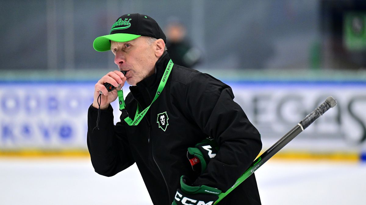 Hokej mi nechyběl, nabídka mě překvapila. Kéž by se trenéři vůbec neměnili, přeje si Hořava