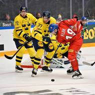 Jakub Flek proti žluté přesile.