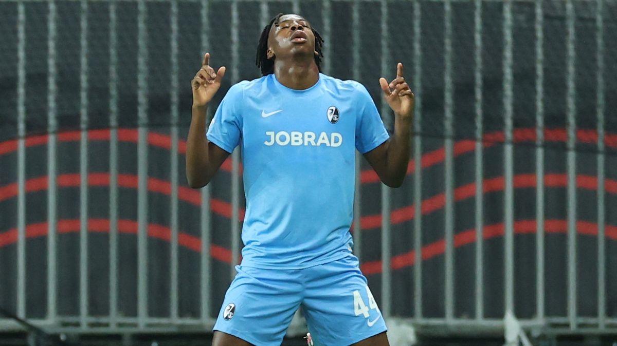 Freiburg se v Evropské lize naladil na Plzeň výhrou v Nice