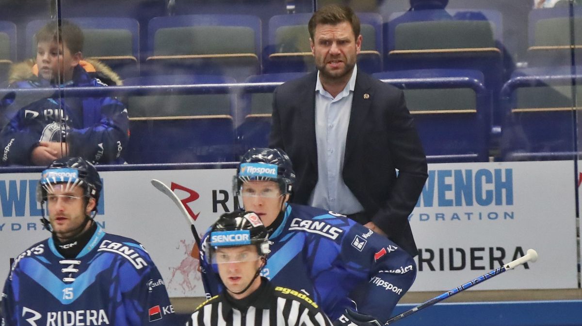 Nepochopitelný zářez Vítkovic. Vaše vysvětlení je slabota, nechápal rozhodčí zuřící Varaďa