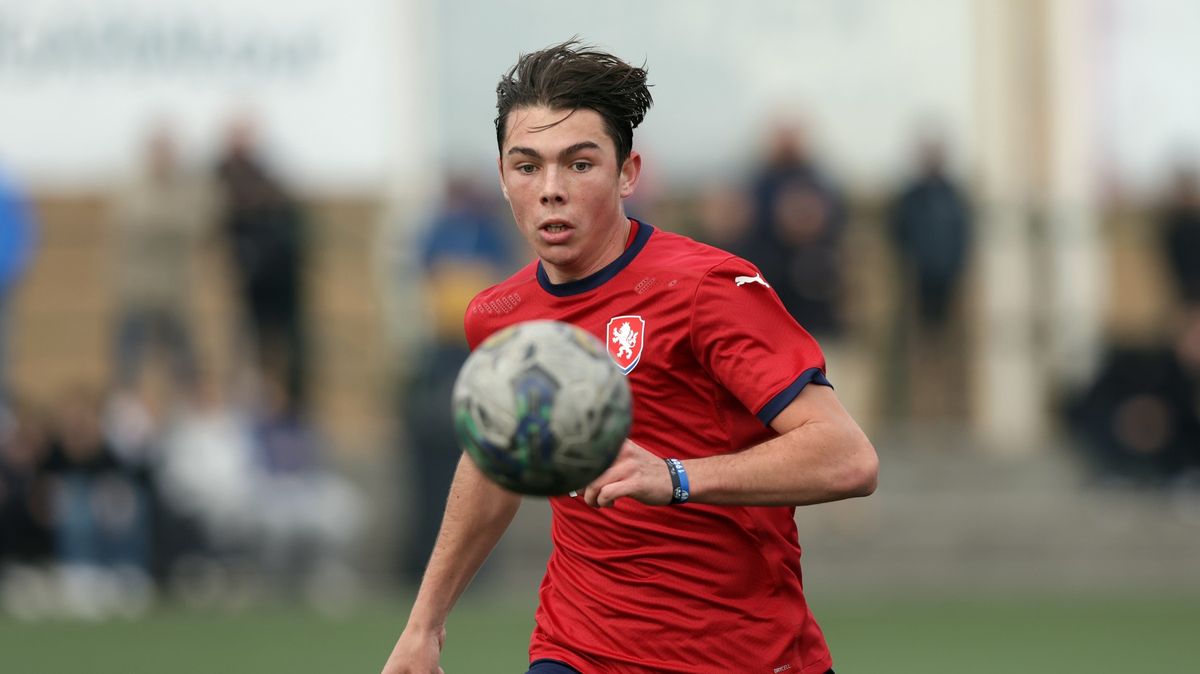 Mladý Buffon řádil! České reprezentaci pomohl k drtivé výhře hattrickem  