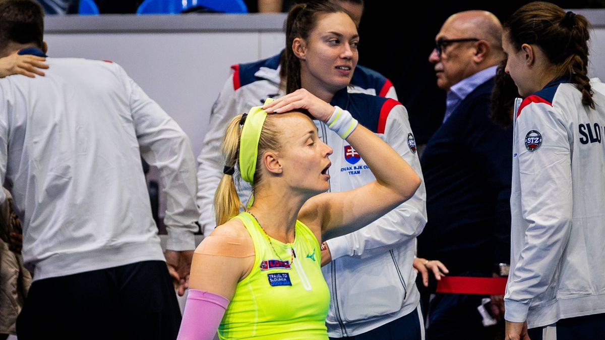 Tenistky padly na úplné dno. Finálové nebe vyměnily za nejhorší peklo, píší po fiasku na Slovensku