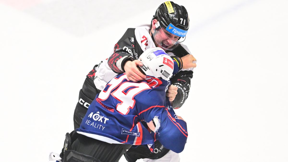 HOKEJ ONLINE: Neskutečná rvačka na úvod šlágru Sparty s Dynamem! Liberec udeřil, brněnský gól neplatí