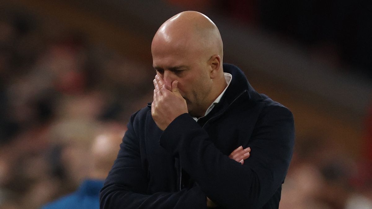 Posaď Salaha, týmu nepomáhá, radí kouči Liverpoolu anglická legenda