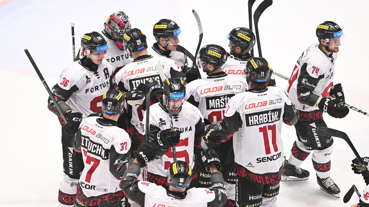 Drama v Pardubicích ovládla Sparta v prodloužení! Boleslav s Kladnem ovládly nájezdy, Kometa padla