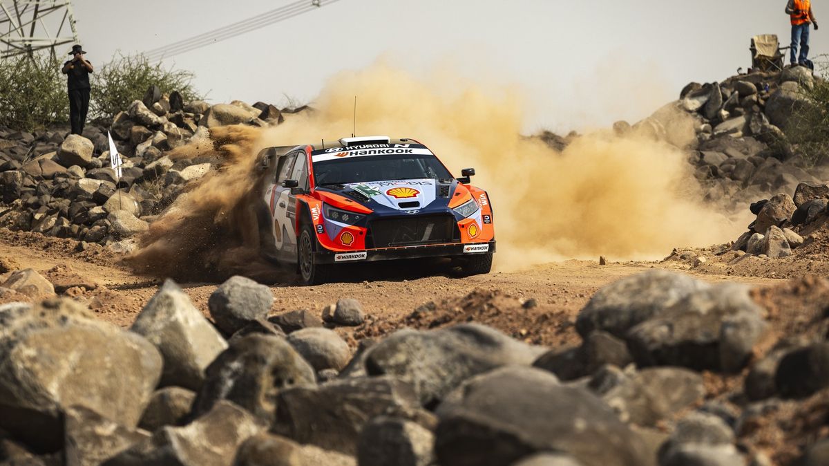 Diváckou supererzetu na úvod Saúdské rallye vyhrál Tänak