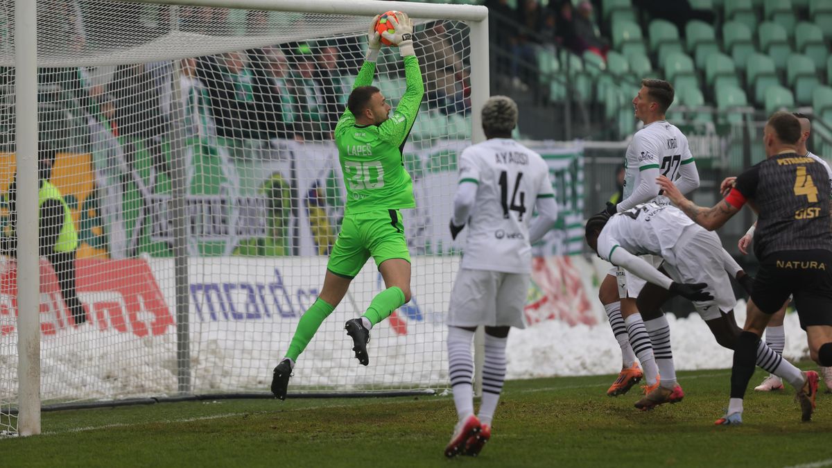 Hradec po pěti kolech prohrál