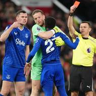 Konflikt obrany Evertonu na Old Trafford.