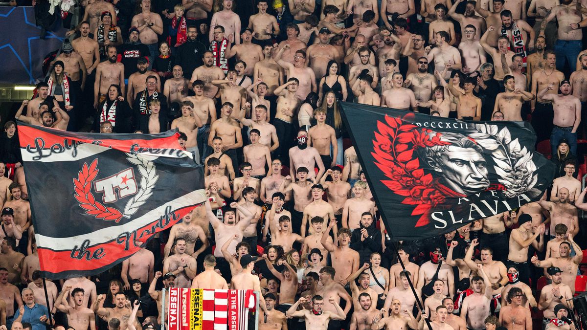 Na Barcelonu v Praze i za 80 tisíc korun. Překupníci šponují ceny, Slavia varuje