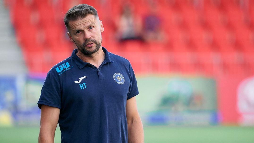Papoušek skončil po debaklu u fotbalistů Chrudimi