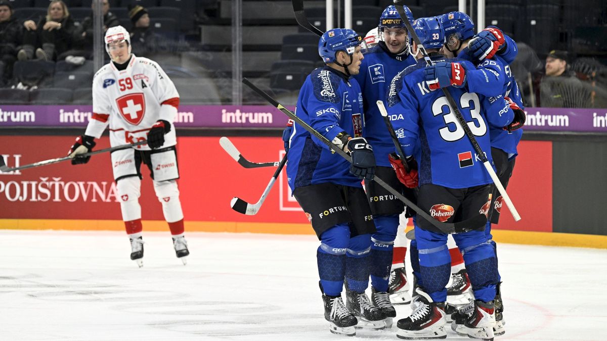 Modrá je dobrá! V nových dresech reprezentace smetla Švýcary