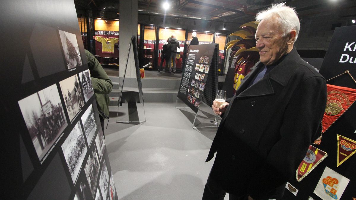 Brusle jsem vyhodil, a tak už mám jen vzpomínky, říká legendární hokejista Jiří Holík