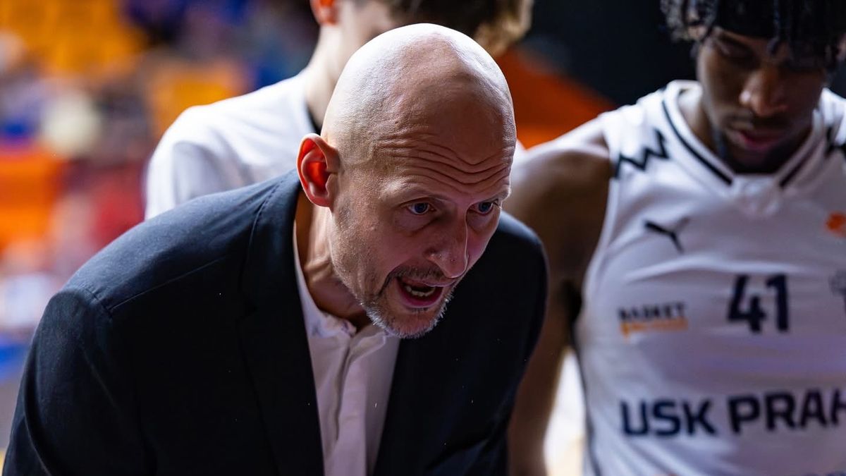 Basketbalisté USK slaví pod Bartoněm první domácí výhru