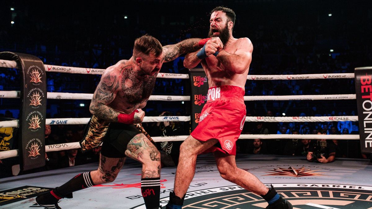 Český šampion zažívá šílenství, poklekl i před McGregorem. Nechci, aby mě to semlelo, vypráví 