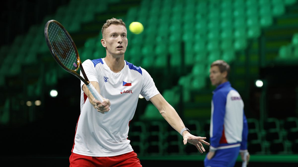 Tenisté zahájili přípravu na Švédy. I s Lehečkou