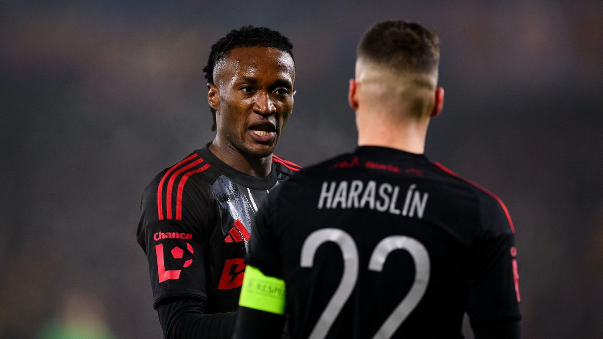 Sparta nahání Slavii, musí zabrat v Olomouci