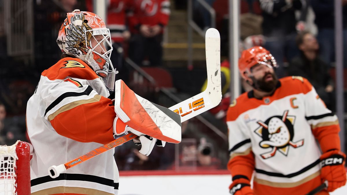 Dostál třikrát inkasoval, Anaheim prohrál v New Jersey