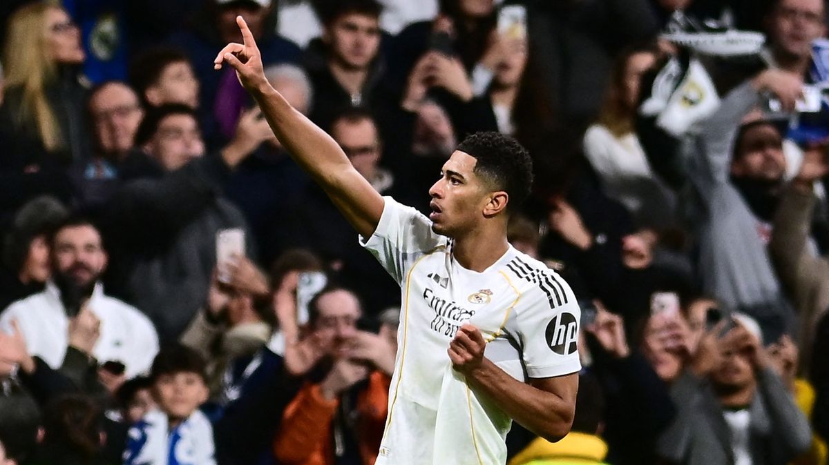 Real Madrid v neúplné tabulce stáhl náskok vedoucí Barcelony na jeden bod