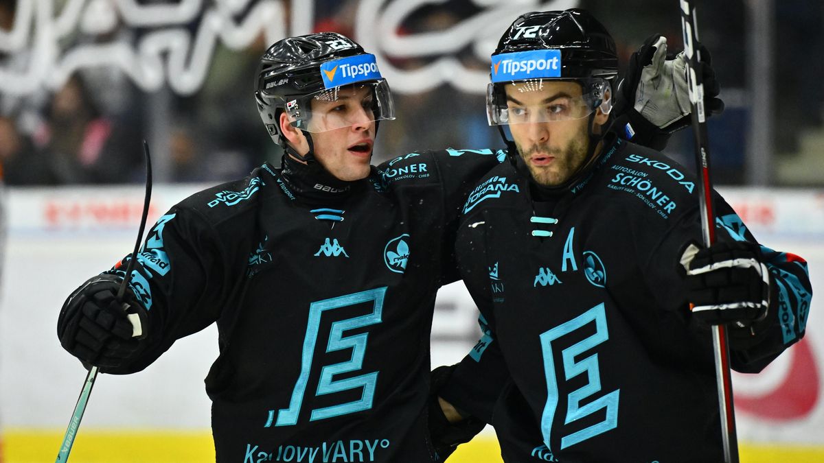 HOKEJ ONLINE: Pardubice ve šlágru hostí Třinec. Karlovy Vary srovnaly, poslední Litvínov vede