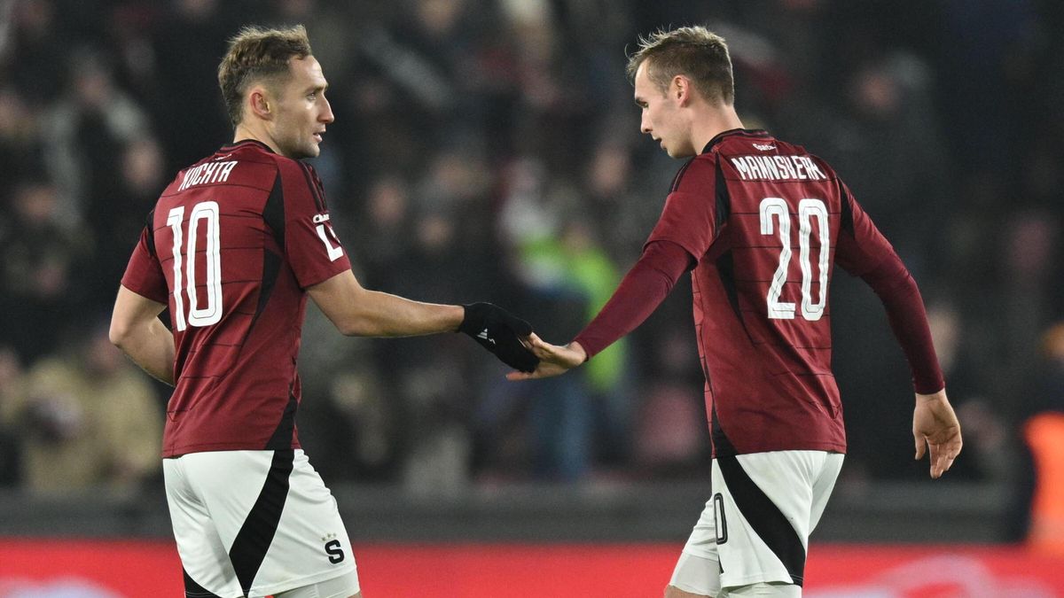 Sparta doma opět zaváhala a ztrácí sedm bodů na Slavii. Plzeň splnila roli favorita. Vysoko vyhrály Zlín i Karviná