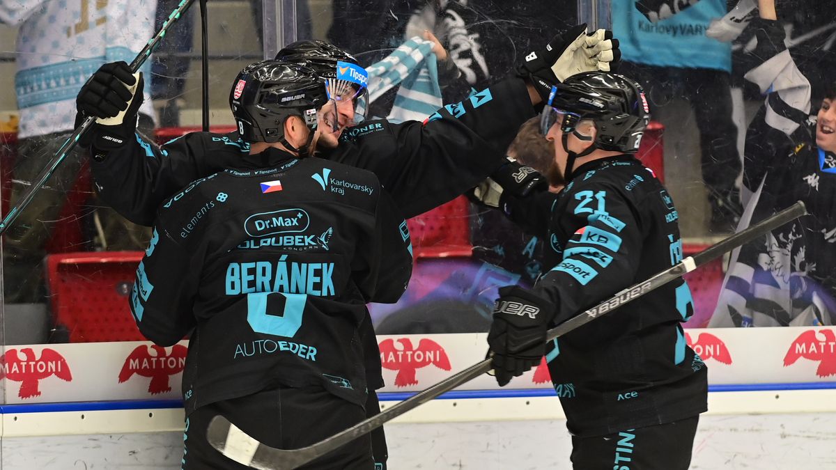 HOKEJ ONLINE: Karlovy Vary ničí Hradec! Obří šok v Litvínově, Třinec zvládl šílené prodloužení 