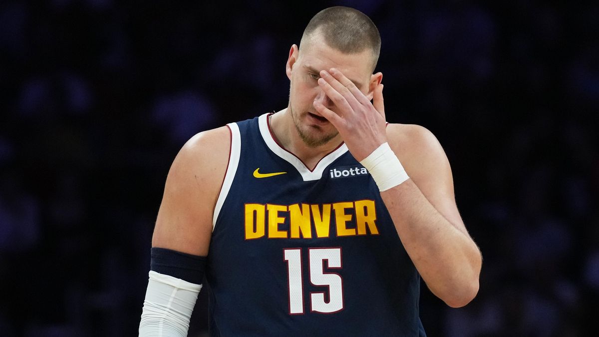 Hvězda NBA Jokič bude chybět Denveru se zraněným kolenem nejméně měsíc