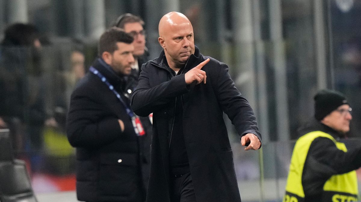 Trenér Liverpoolu Slot bude jednat se Salahem o sobotním zápase s Brightonem