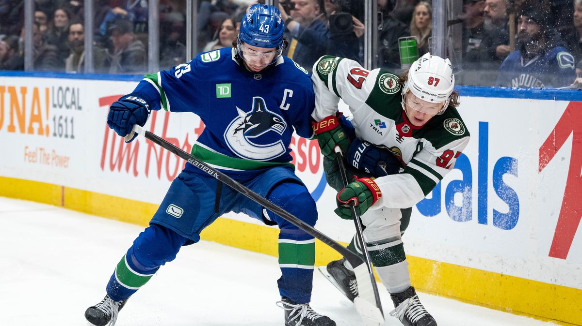 Vancouver vyměnil kapitána Quinna Hughese do Minnesoty