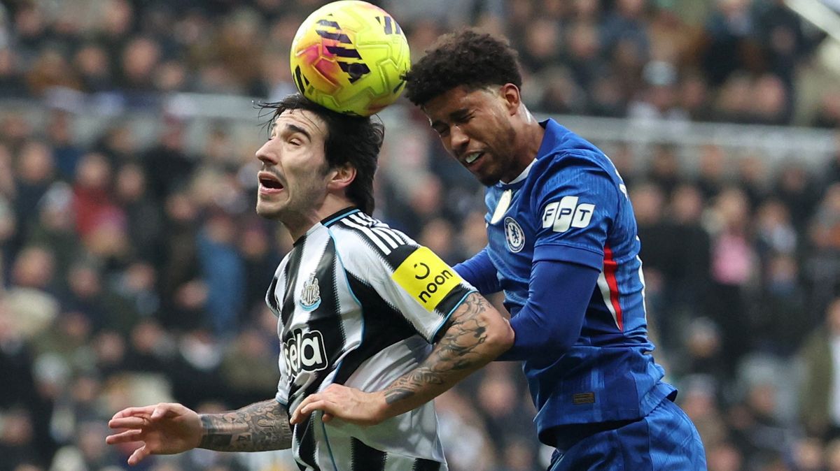 Fotbalisté Chelsea v Newcastlu dohnali dvougólové manko