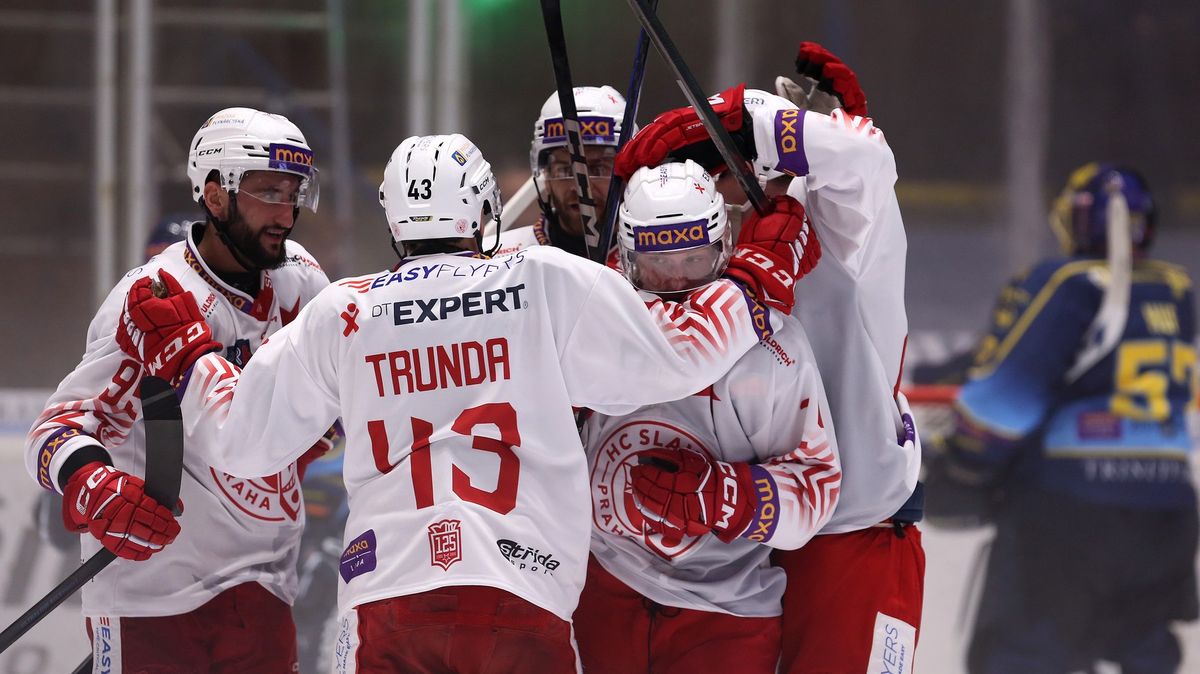 Hokejisté vedoucí Slavie zastavili rozjetý Vsetín