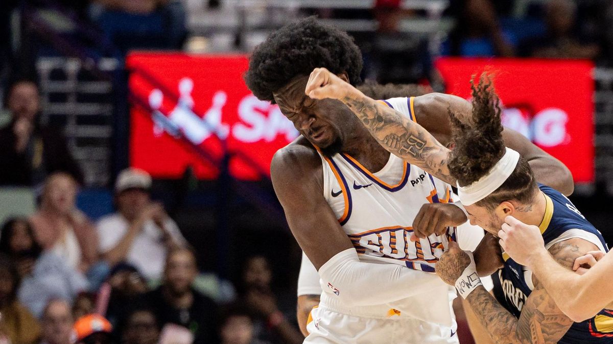 Rvačka sezony v NBA. Rozehrávač se pustil do mnohem vyššího pivota