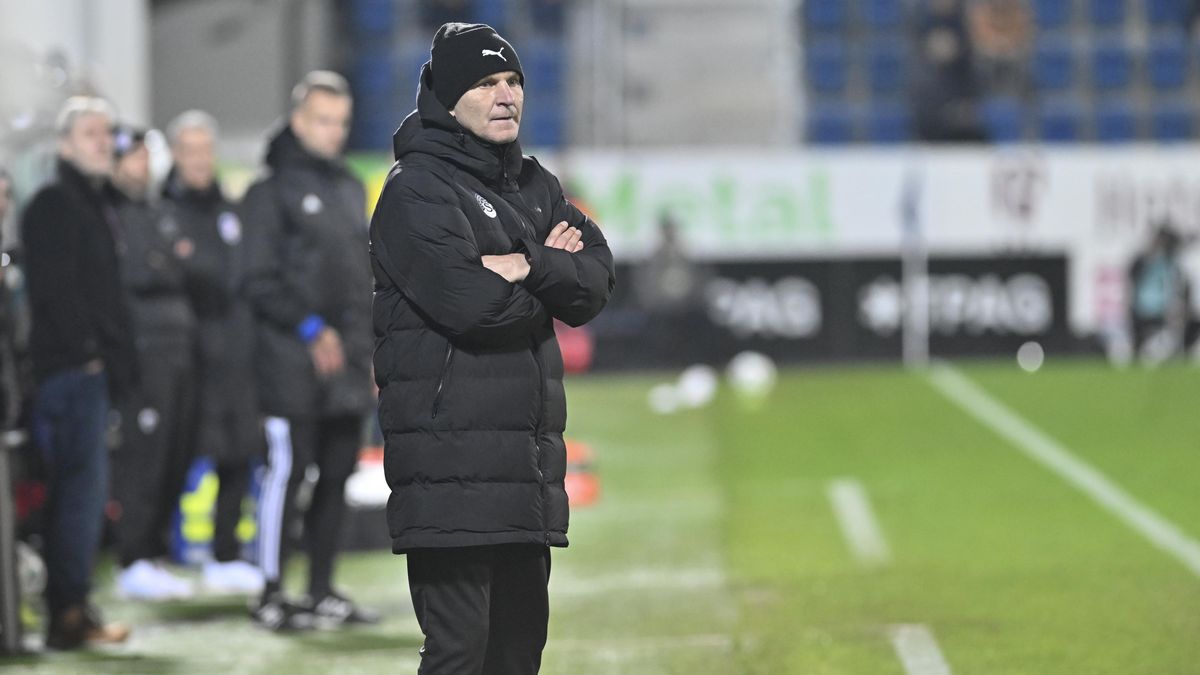 Skuhravý šokoval výhrou i sestavou na Plzeň: Krmenčík je lajdák