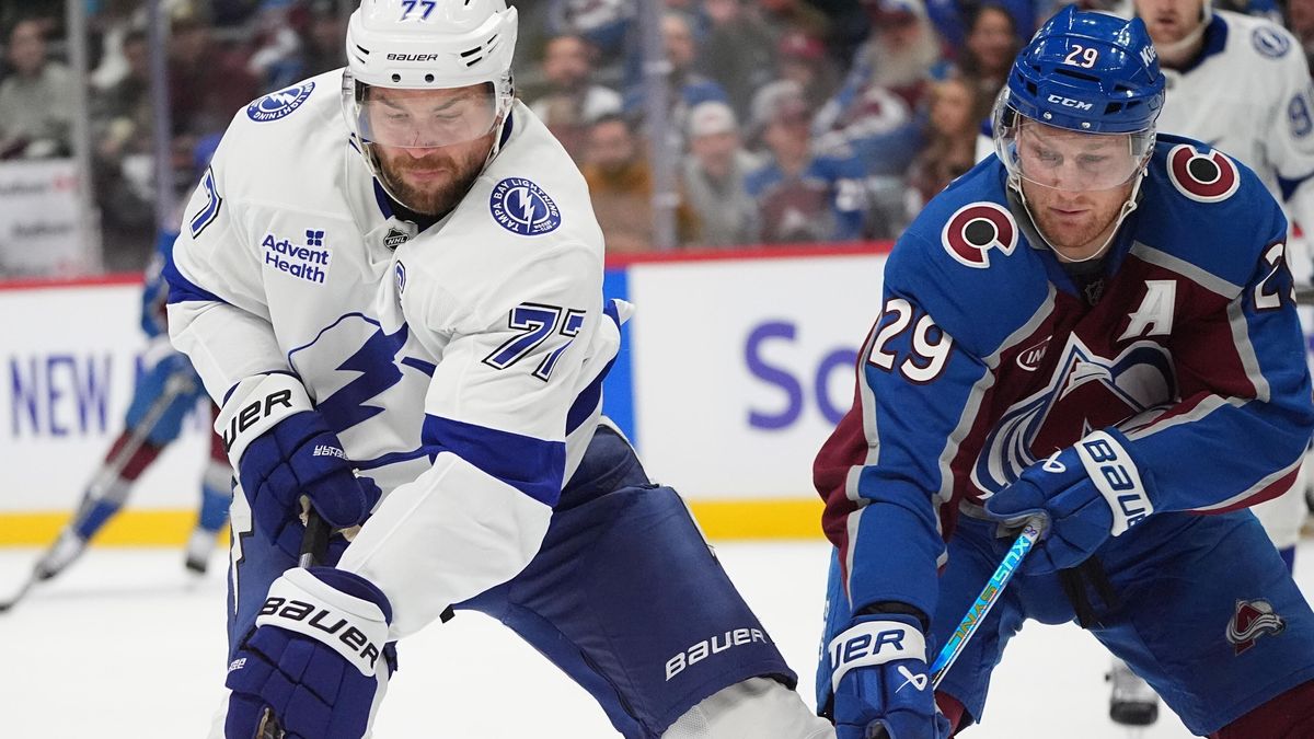 Kapitán Tampy Bay Hedman jde na operaci s loktem, olympiádu by měl stihnout