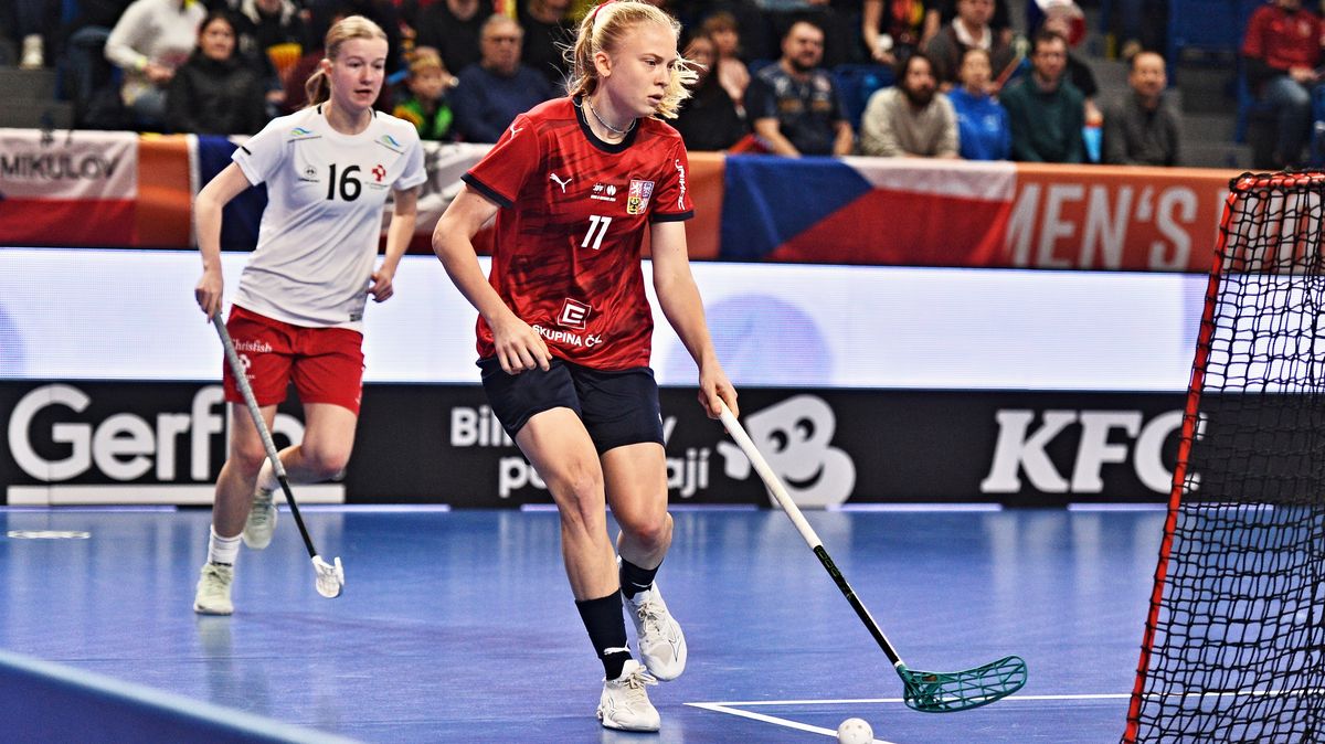 Po kanonádě těžší prověrka. Výhra pošle florbalistky dál